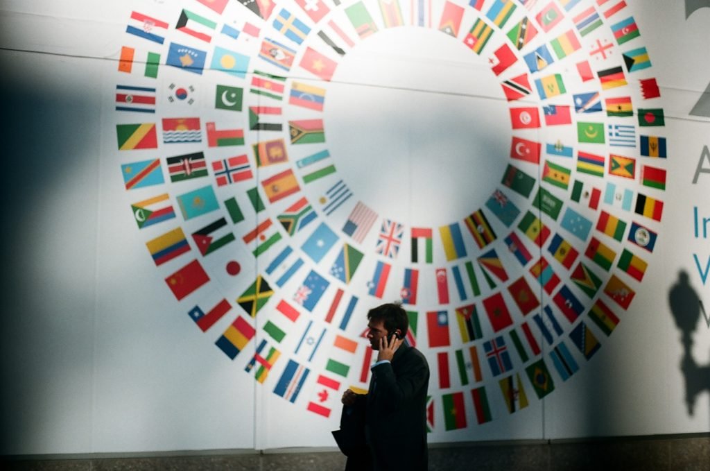 Internationale Pressemitteilung